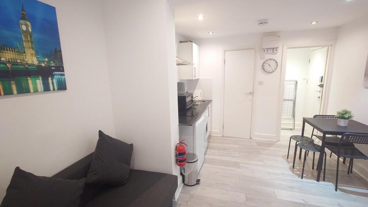 Comfort Camden Studio Apartments Londen Kamer foto